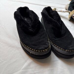 Zodiac Women's Black Fur-Lined Shoes